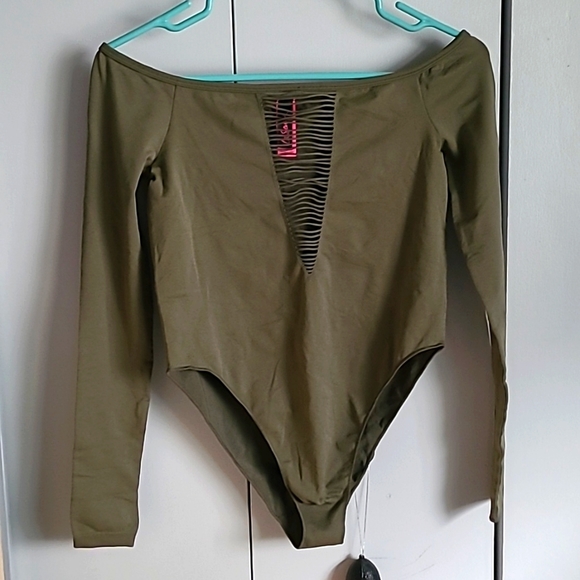 Sexy olive green bodysuit NWOT - Picture 1 of 4